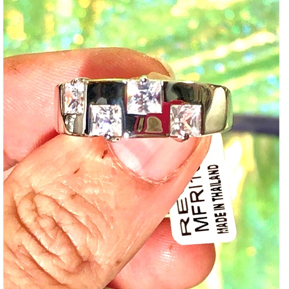 3/$40 VTG 70s Womens Ring Rhodium Plated Silver Clear Cubic Zirconia Stones 9.5 - Picture 10 of 12